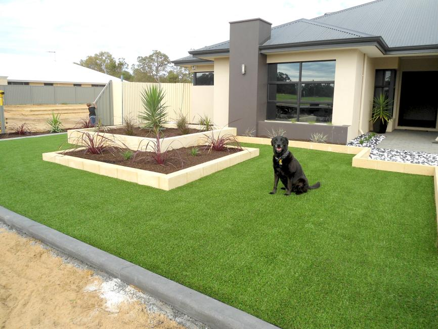 What does an excellent artificial turf company offer?